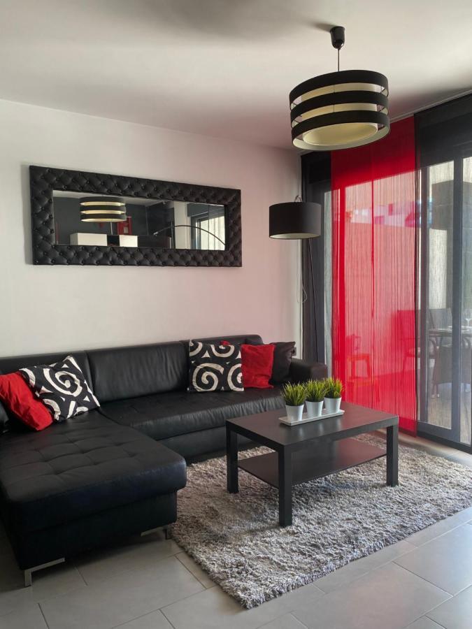 Oasis Beach Apartments Alicante Exterior photo